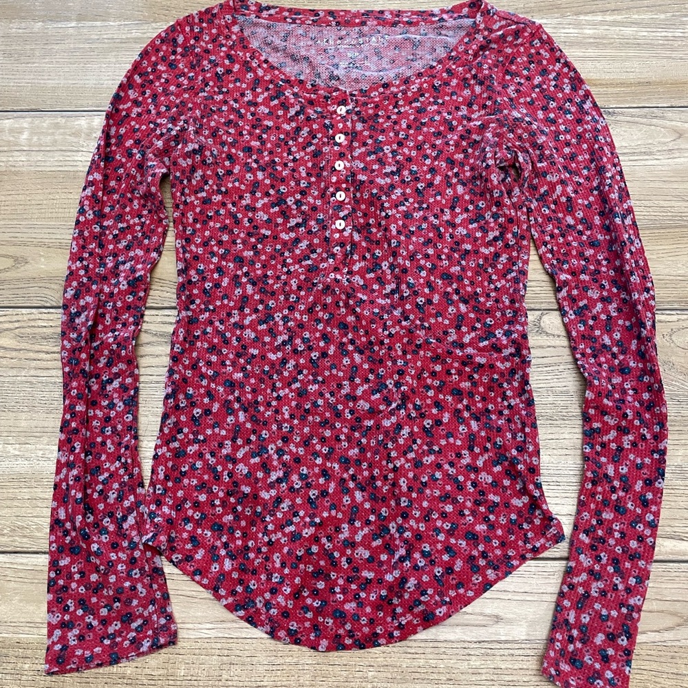 Aeropostale Red and Black Floral lightweight thermal size S